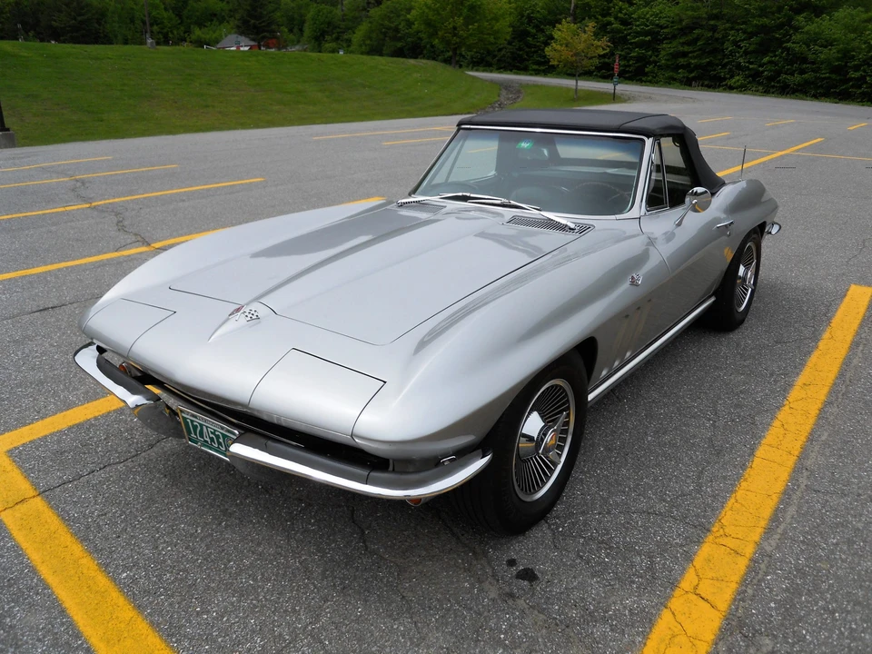 1965 Chevrolet Corvette C2 - Image 15 of 31