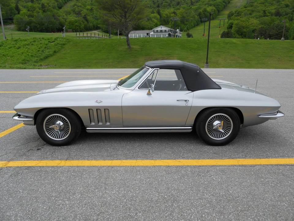 1965 Chevrolet Corvette C2 - Image 12 of 31