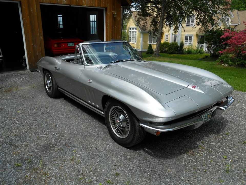 1965 Chevrolet Corvette C2 - Image 18 of 31