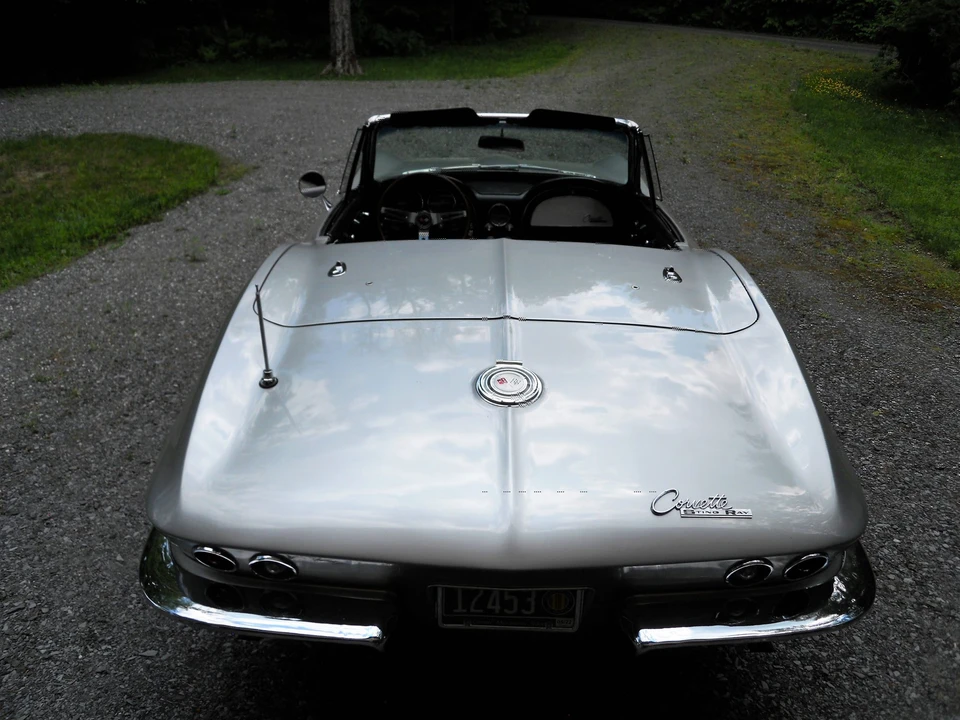 1965 Chevrolet Corvette C2 - Image 21 of 31