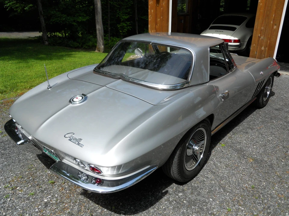1965 Chevrolet Corvette C2 - Image 28 of 31