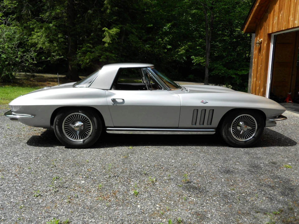 1965 Chevrolet Corvette C2 - Image 27 of 31