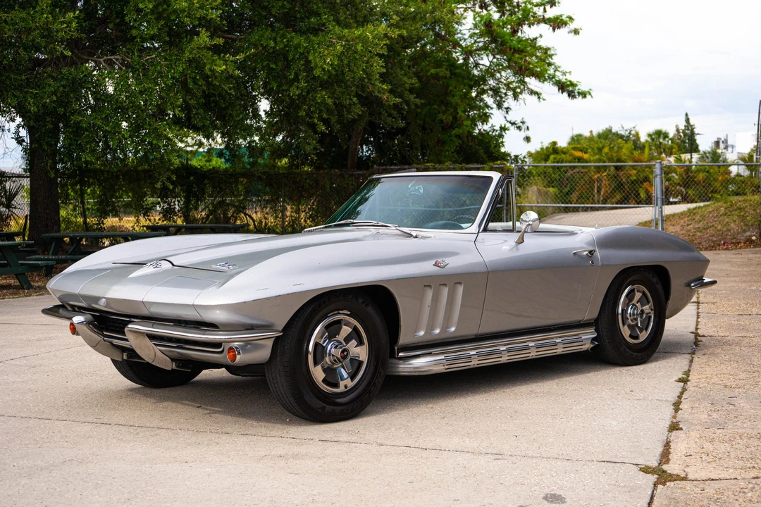 1966 Chevrolet Corvette C2 - Image 10 of 31