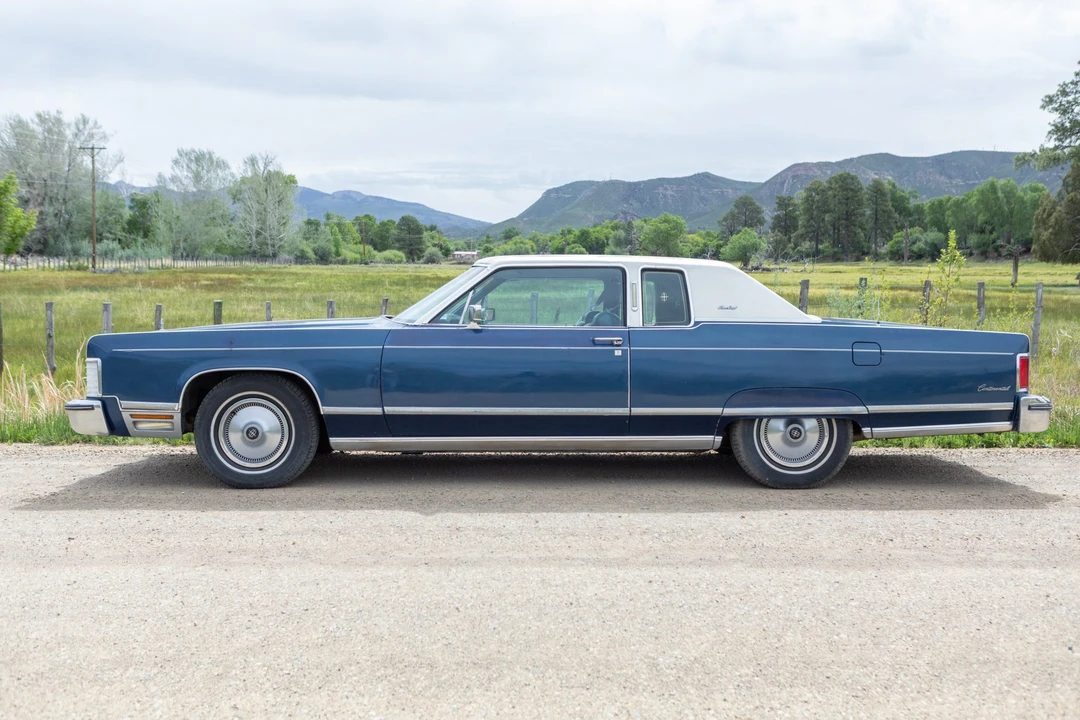 1975 Lincoln Continental 5th Gen - Image 11 of 31