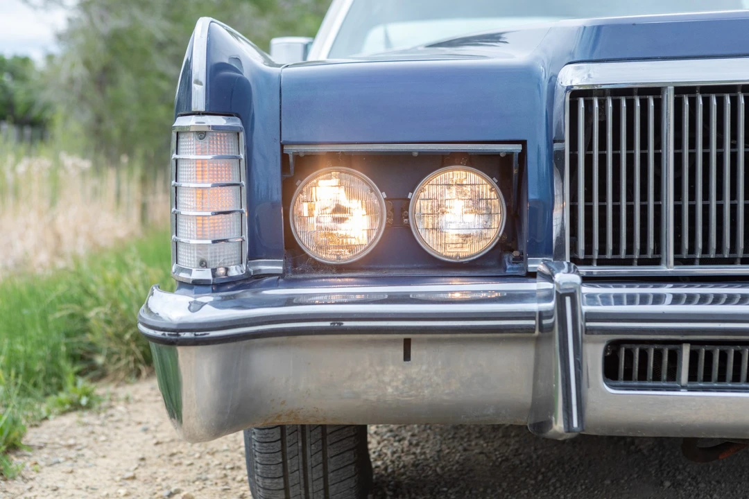 1975 Lincoln Continental 5th Gen - Image 13 of 31