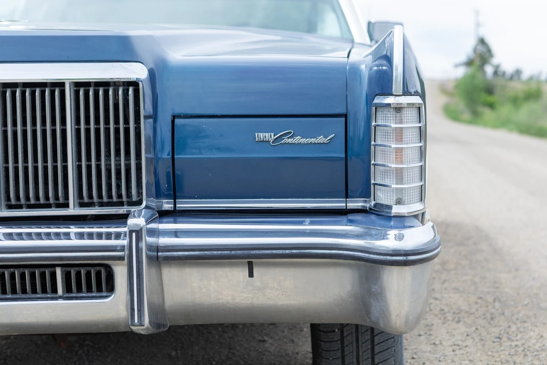 1975 Lincoln Continental 5th Gen - Image 16 of 31