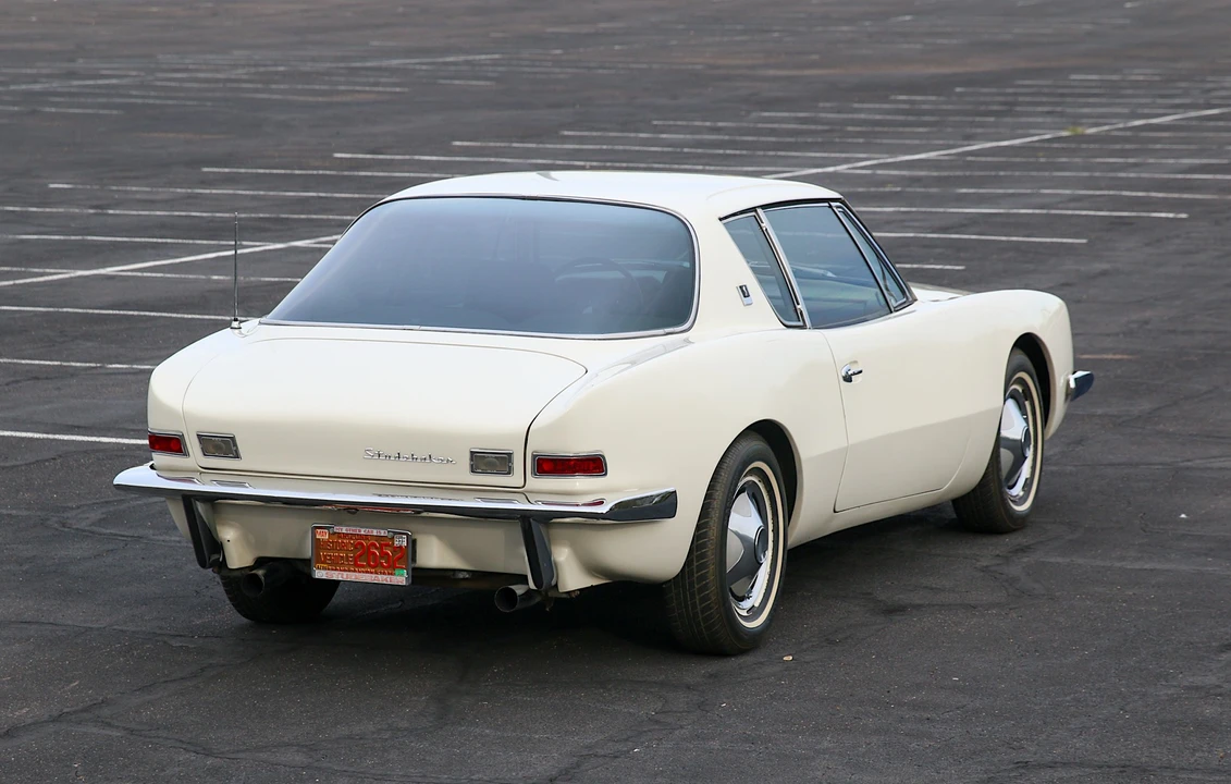 1963 Studebaker Avanti - Image 12 of 31