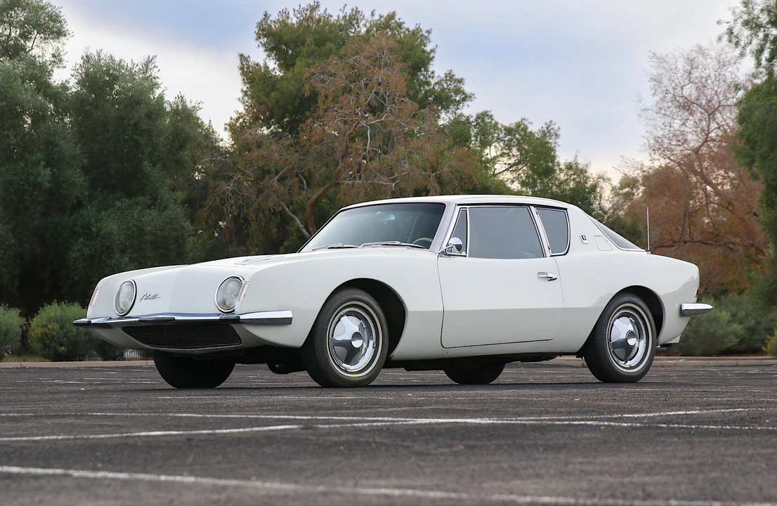 1963 Studebaker Avanti - Image 4 of 31