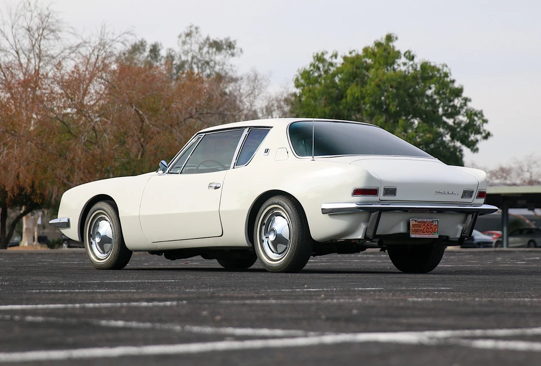 1963 Studebaker Avanti - Image 9 of 31