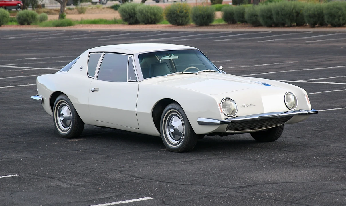 1963 Studebaker Avanti - Image 3 of 31