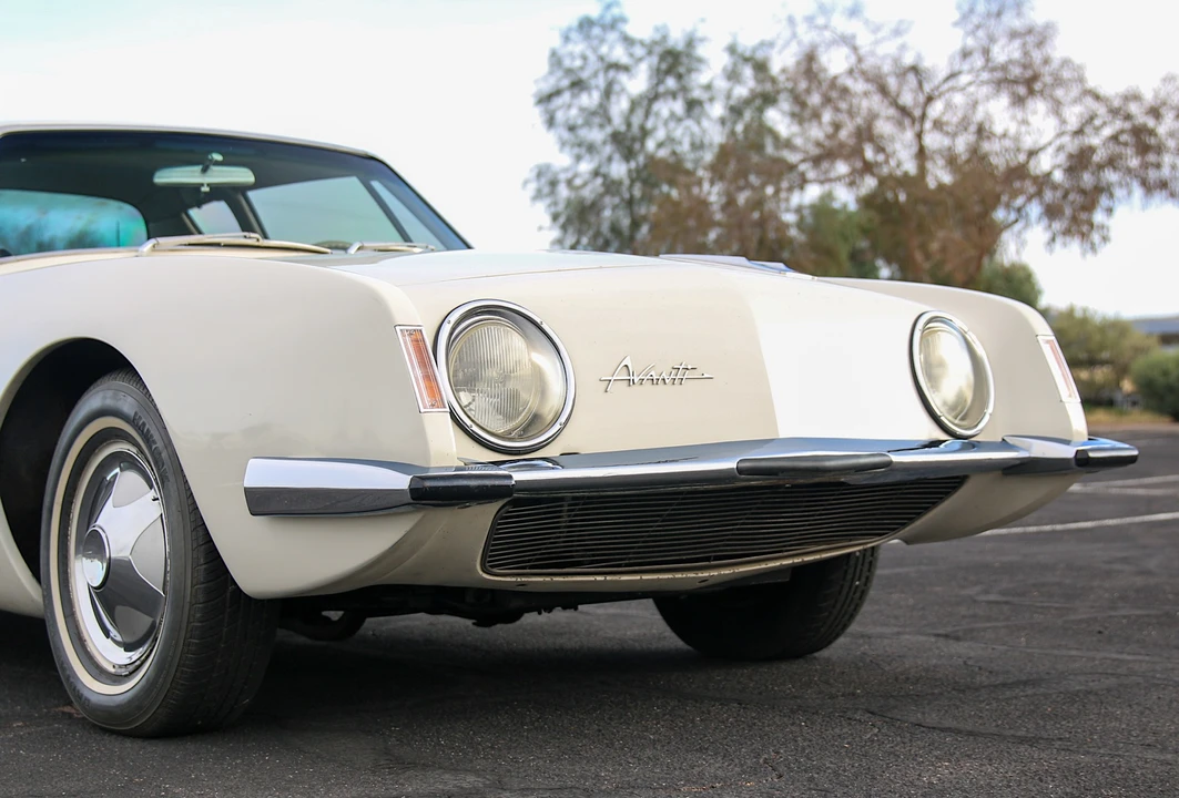 1963 Studebaker Avanti - Image 15 of 31