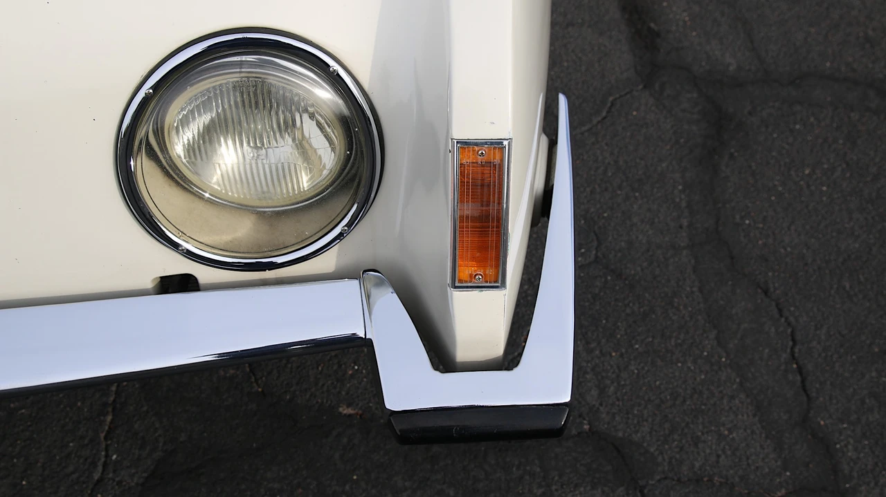 1963 Studebaker Avanti - Image 19 of 31