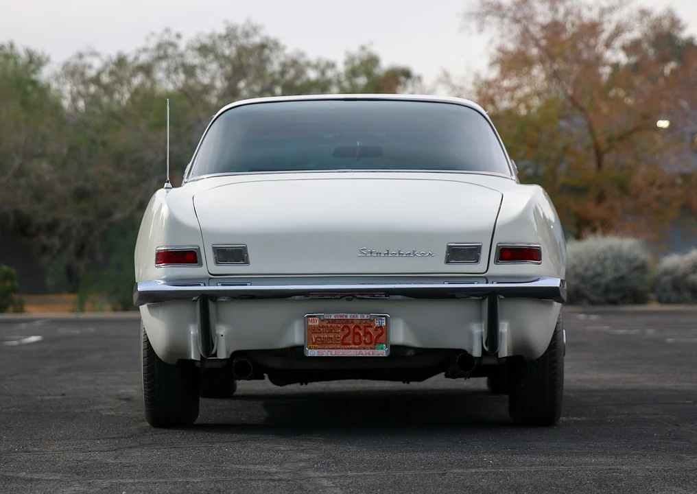 1963 Studebaker Avanti - Image 11 of 31