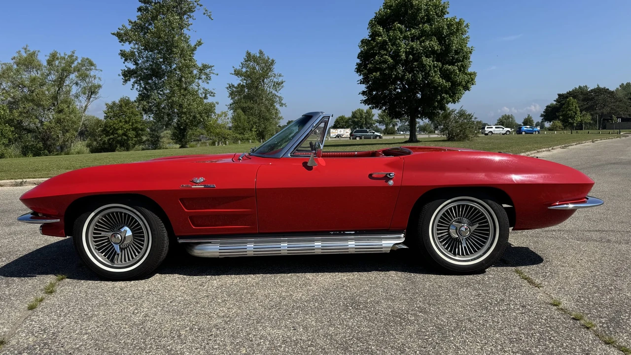 1964 Chevrolet Corvette C2 - Image 10 of 31