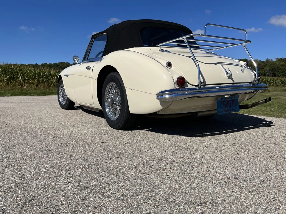 1965 Austin-Healey 3000 Mark III - Image 23 of 31