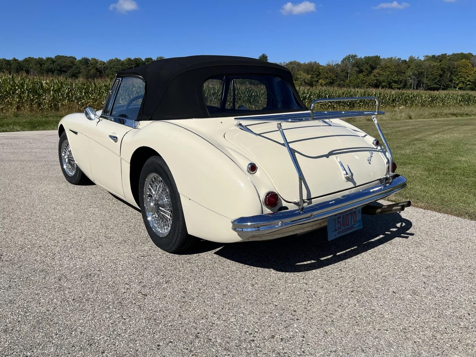 1965 Austin-Healey 3000 Mark III - Image 21 of 31