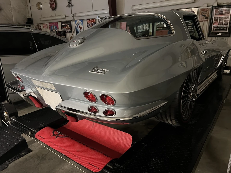 1967 Chevrolet Corvette C2 - Image 17 of 31