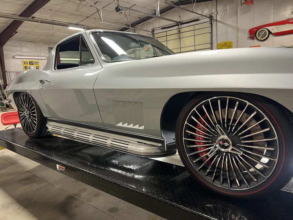 1967 Chevrolet Corvette C2 - Image 15 of 31