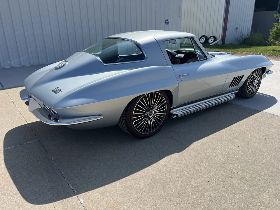 1967 Chevrolet Corvette C2 - Image 8 of 31