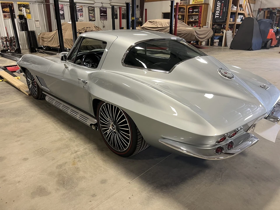 1967 Chevrolet Corvette C2 - Image 11 of 31