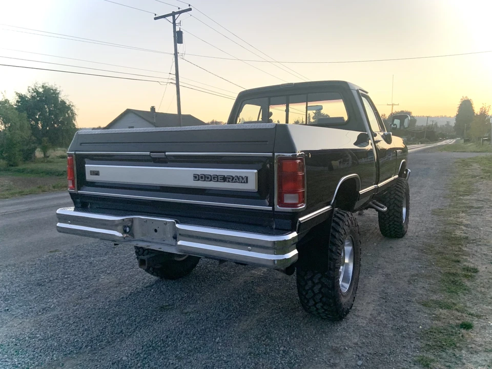 1990 Dodge Ram 1st Gen - Image 14 of 31