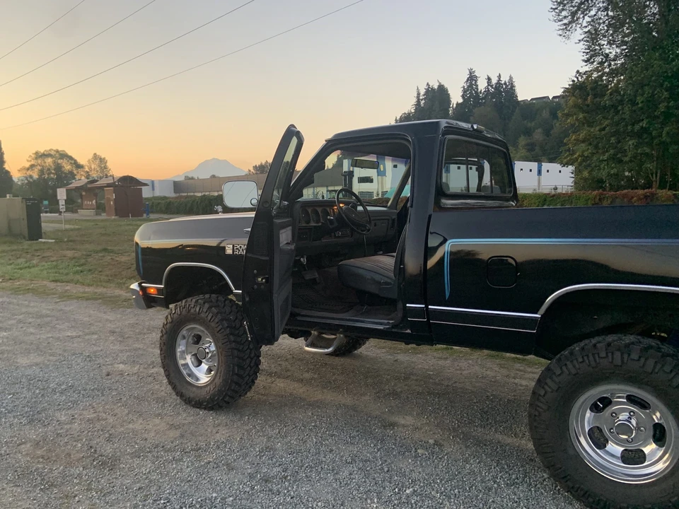 1990 Dodge Ram 1st Gen - Image 26 of 31