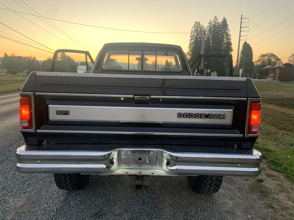 1990 Dodge Ram 1st Gen - Image 11 of 31