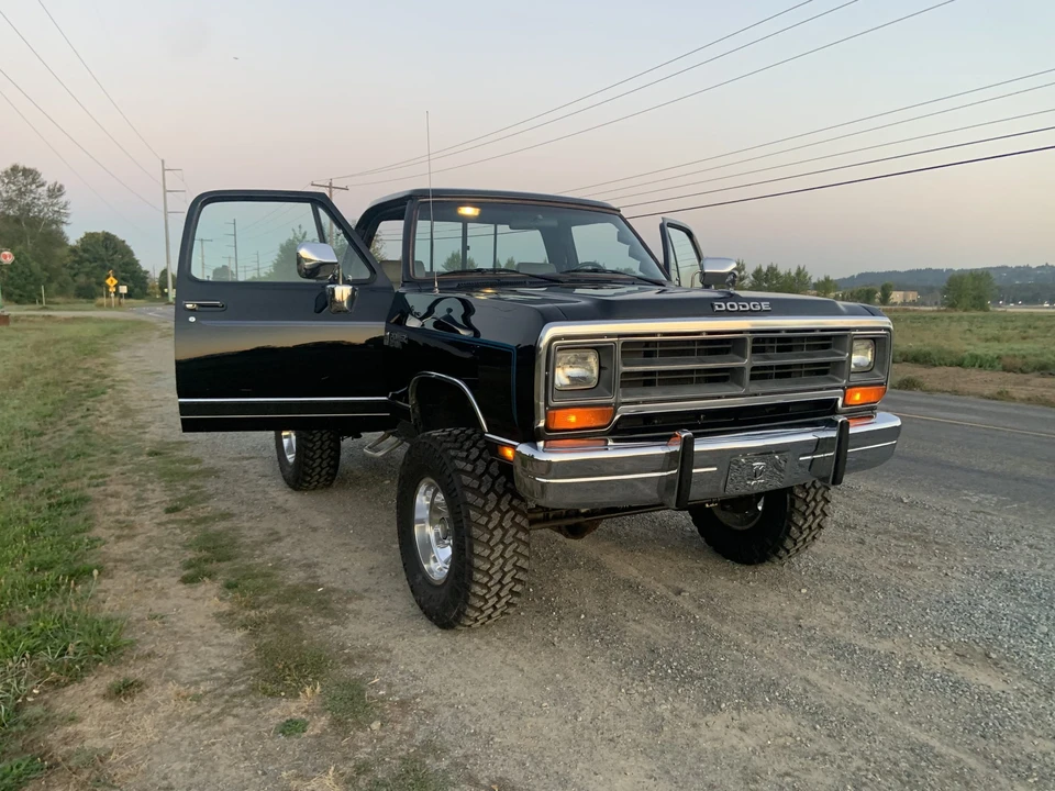 1990 Dodge Ram 1st Gen - Image 28 of 31
