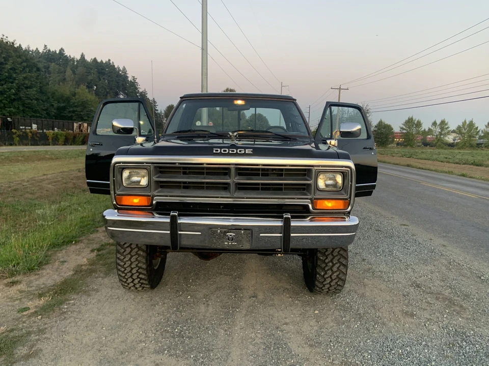 1990 Dodge Ram 1st Gen - Image 24 of 31