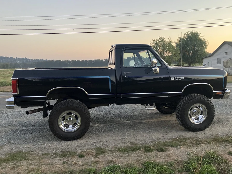1990 Dodge Ram 1st Gen - Image 15 of 31