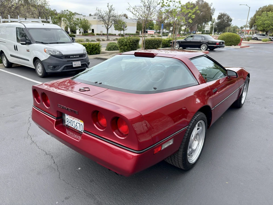 1990 Chevrolet Corvette C4 - Image 18 of 31