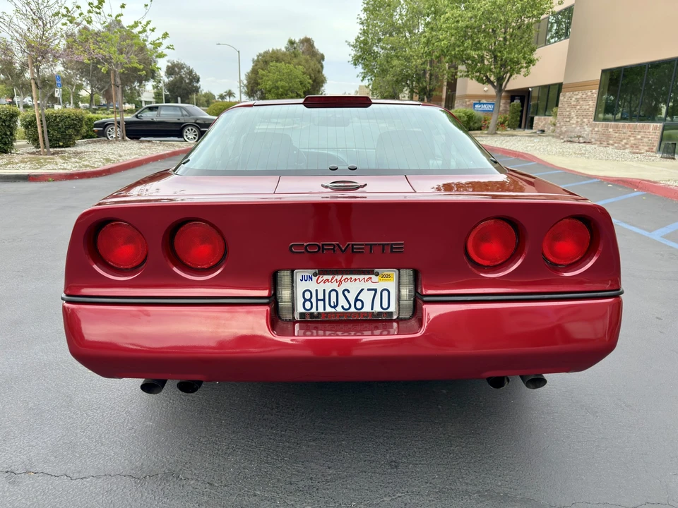 1990 Chevrolet Corvette C4 - Image 14 of 31