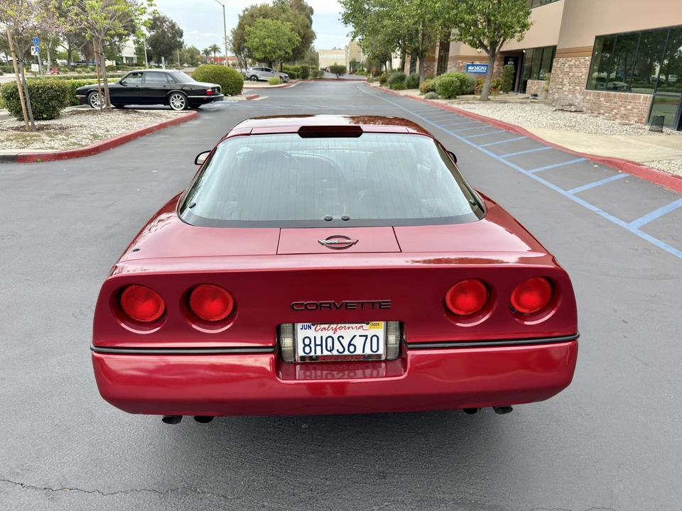 1990 Chevrolet Corvette C4 - Image 15 of 31