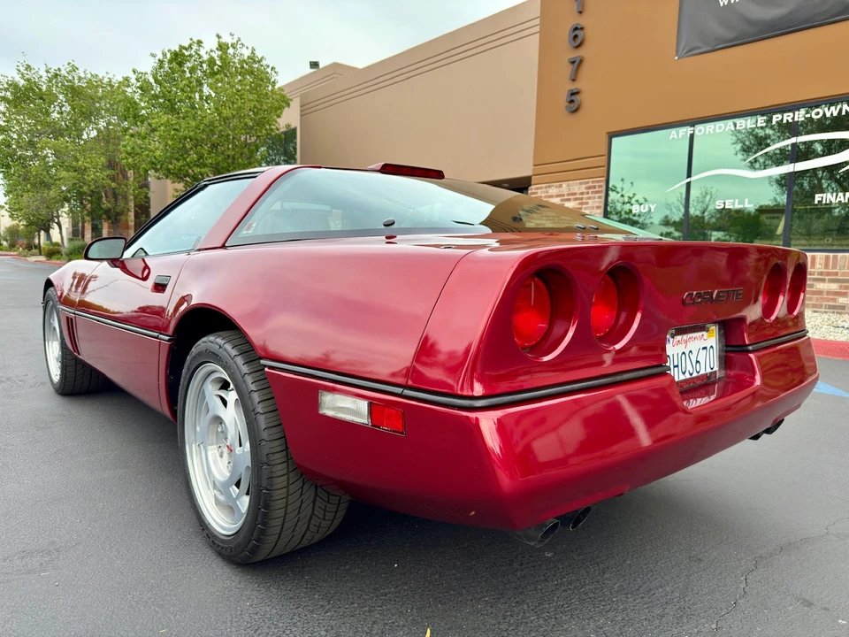 1990 Chevrolet Corvette C4 - Image 13 of 31