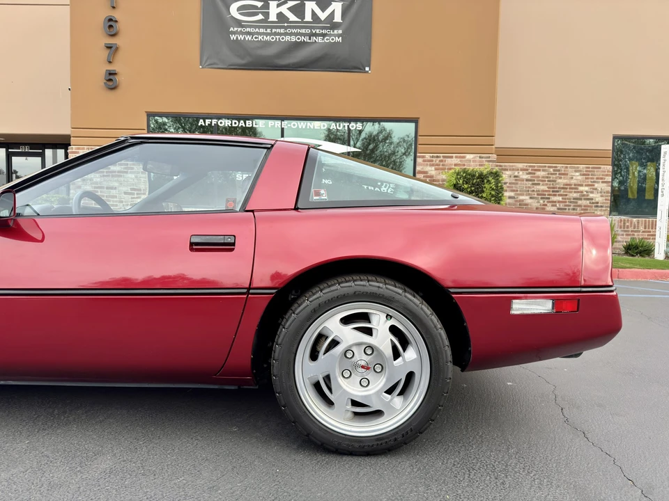 1990 Chevrolet Corvette C4 - Image 21 of 31