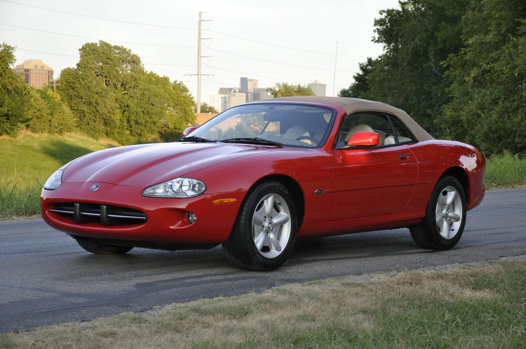 1999 Jaguar X100 XK8 - Image 17 of 31