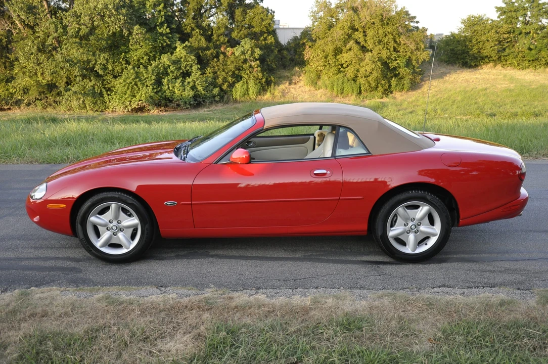 1999 Jaguar X100 XK8 - Image 19 of 31