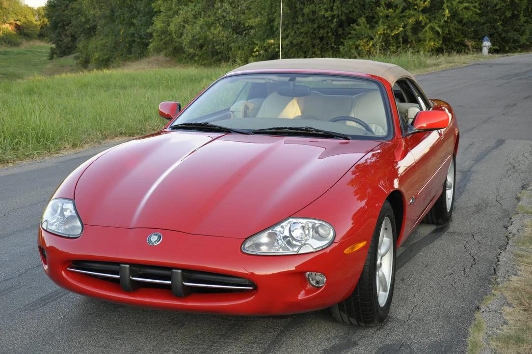 1999 Jaguar X100 XK8 - Image 16 of 31