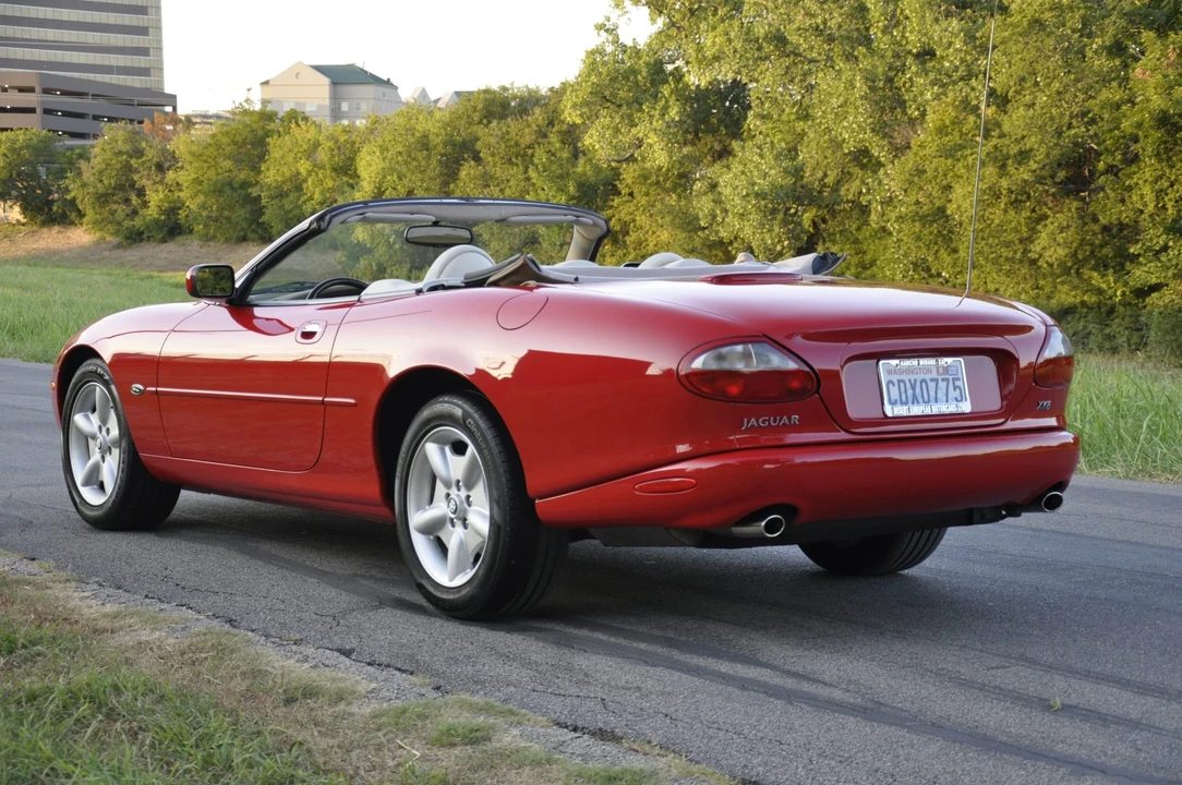 1999 Jaguar X100 XK8 - Image 7 of 31