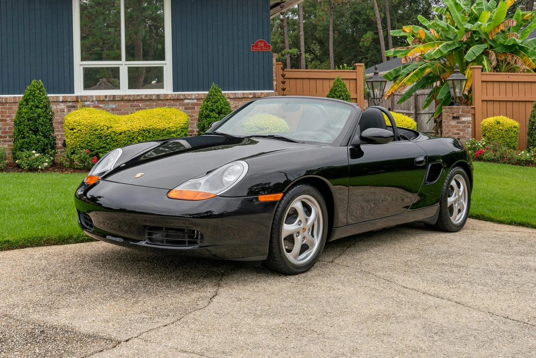 2000 Porsche 986 Boxster - Image 2 of 31
