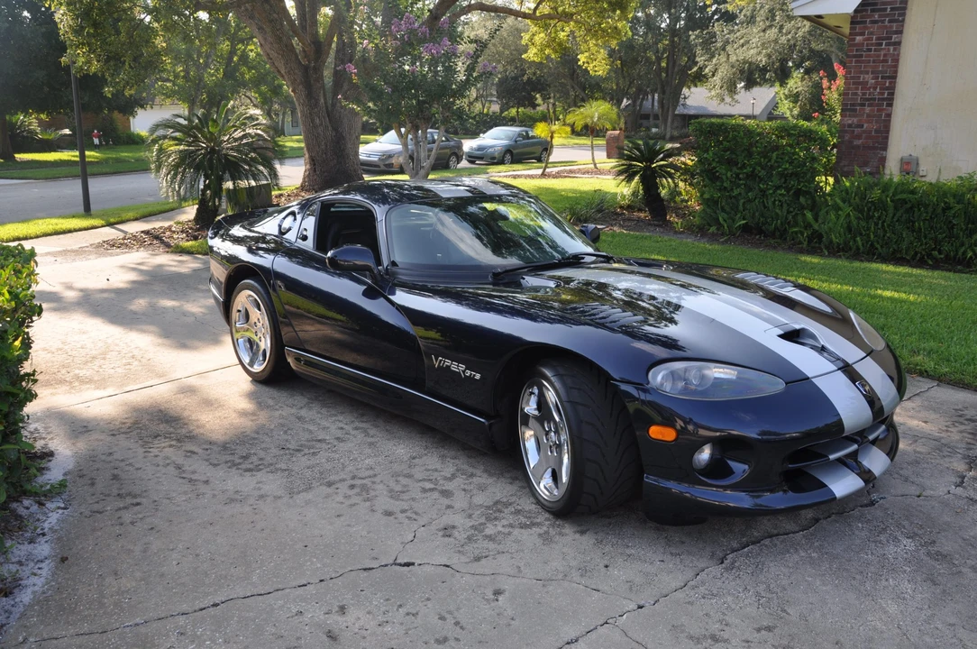 2001 Dodge Viper GTS 2nd Gen - Image 11 of 31