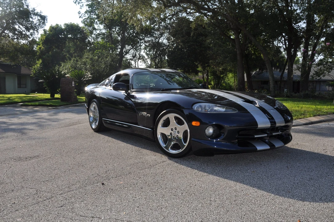 2001 Dodge Viper GTS 2nd Gen - Image 14 of 31