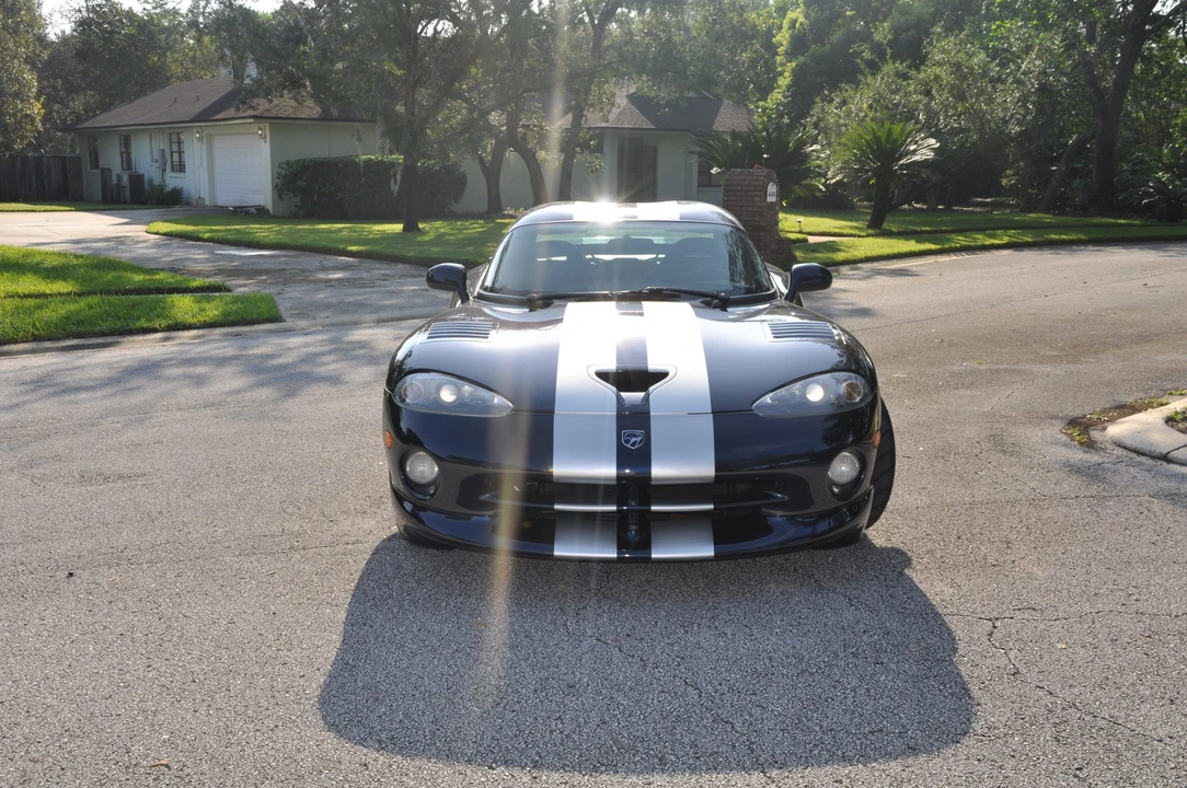 2001 Dodge Viper GTS 2nd Gen - Image 13 of 31
