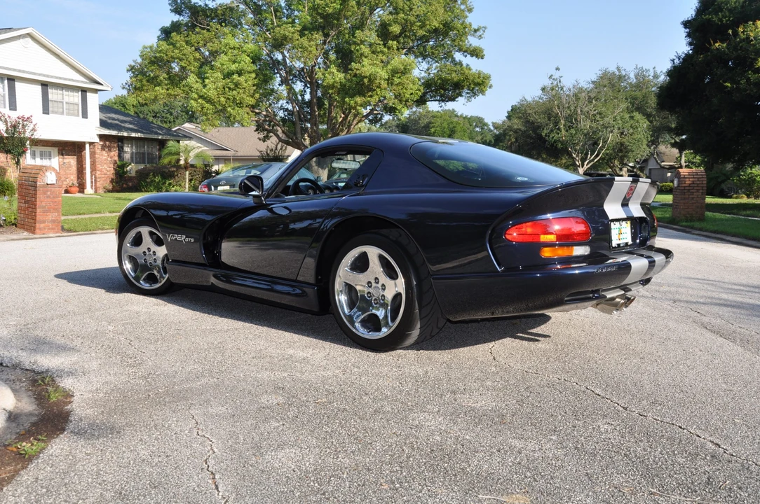 2001 Dodge Viper GTS 2nd Gen - Image 18 of 31