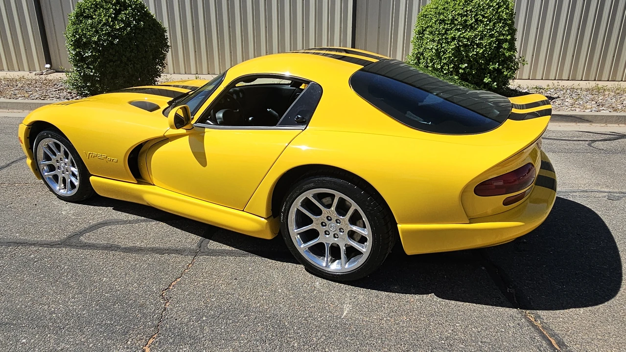 2002 Dodge Viper GTS 2nd Gen - Image 6 of 31