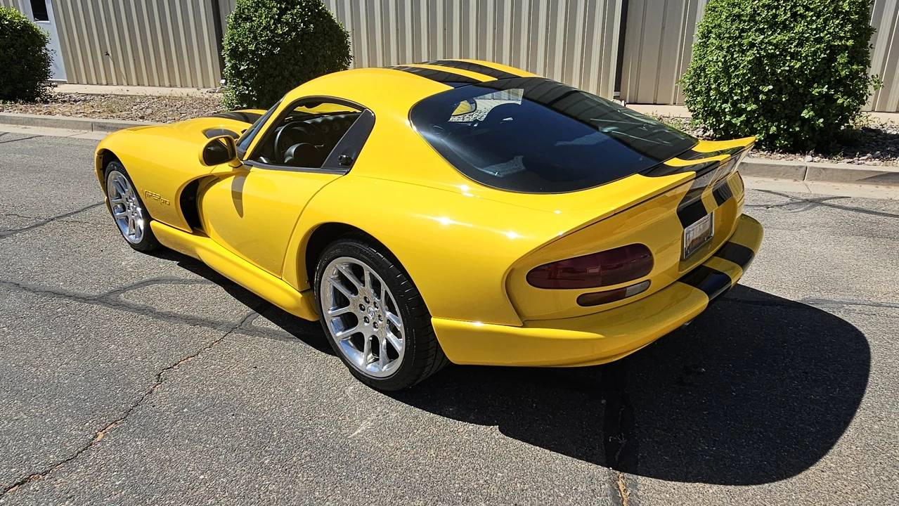 2002 Dodge Viper GTS 2nd Gen - Image 8 of 31