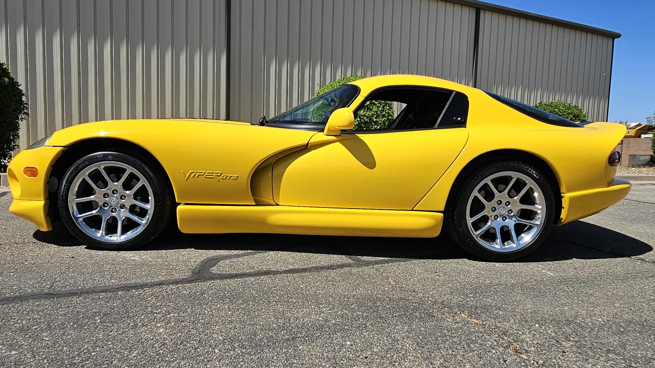 2002 Dodge Viper GTS 2nd Gen - Image 5 of 31