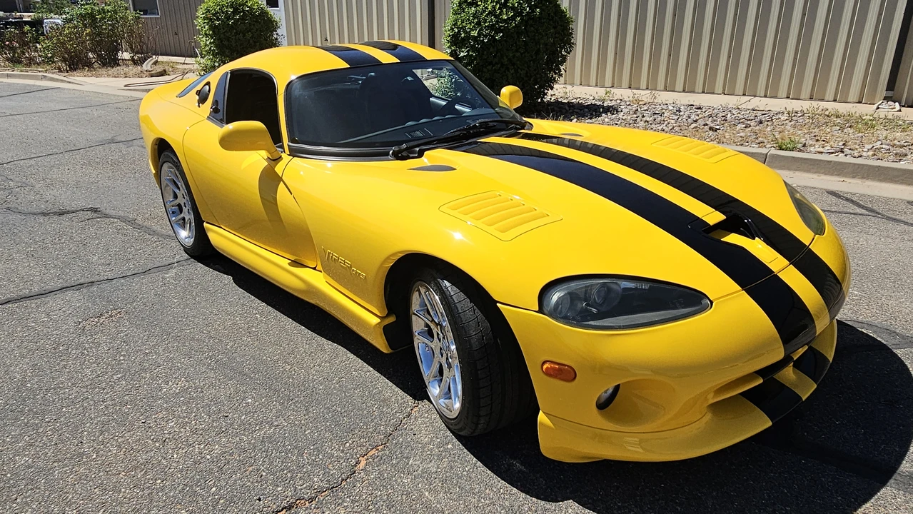 2002 Dodge Viper GTS 2nd Gen - Image 22 of 31