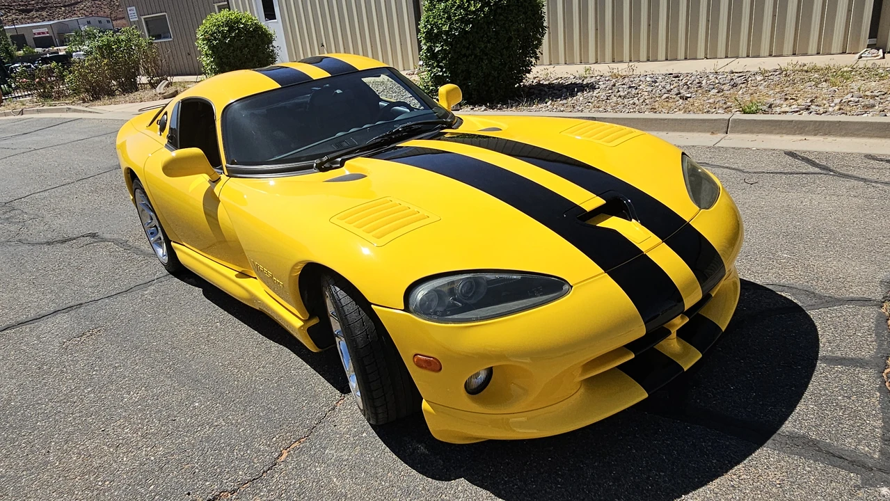 2002 Dodge Viper GTS 2nd Gen - Image 25 of 31