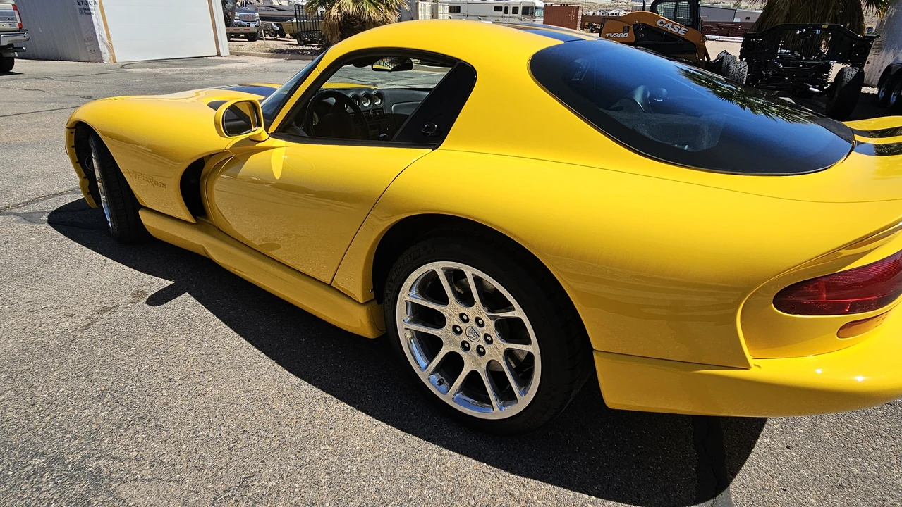 2002 Dodge Viper GTS 2nd Gen - Image 7 of 31